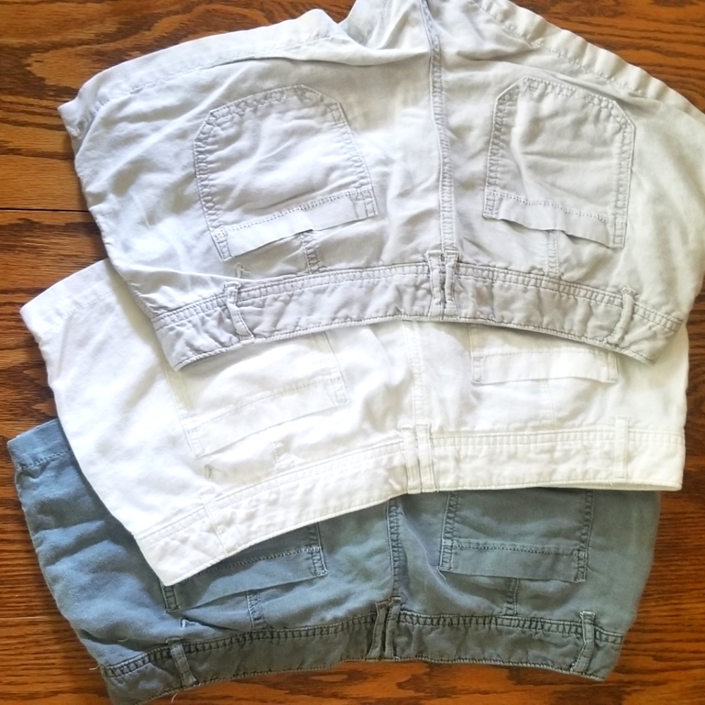 3 pairs American Eagle shorts